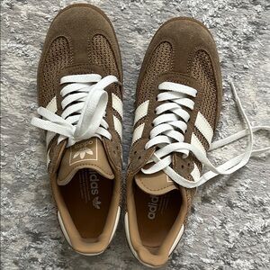 DHgate adidas Sambas cardboard